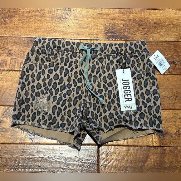 YMI Pants - YMI Women's Leopard Print Jogger Jean Shorts NWT